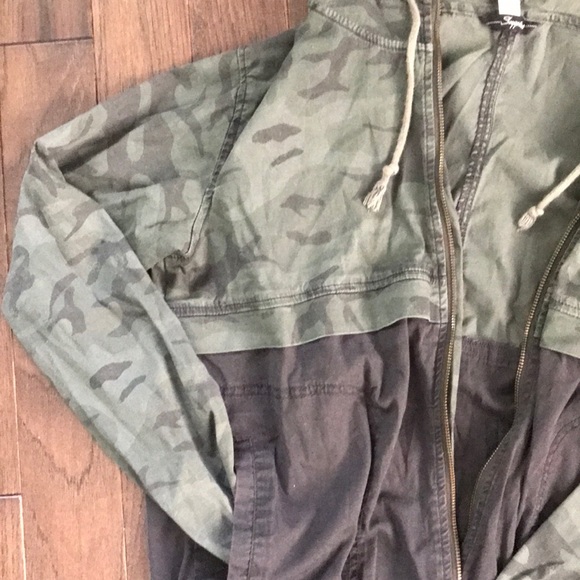 Camo Jacket - Picture 4 of 7